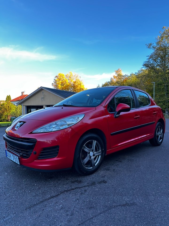 Peugeot 207 HDi FAP 70 2010, bild 2/10