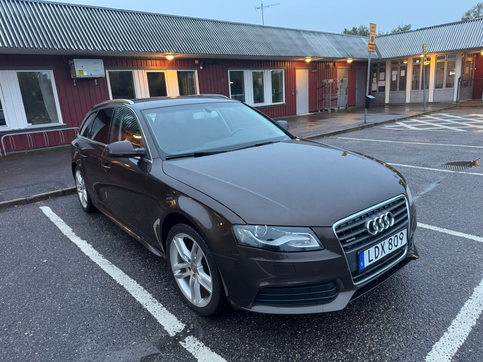 Audi A4 2.0 TDI 2011, bild 3/10