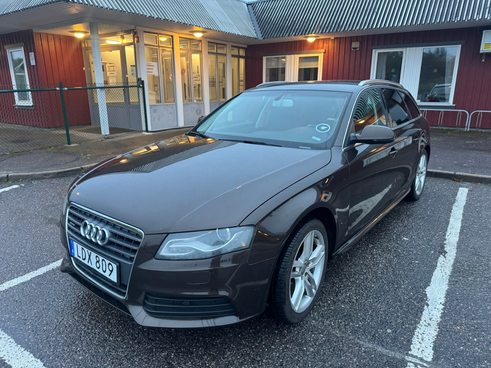 Audi A4 2.0 TDI 2011, bild 6/10