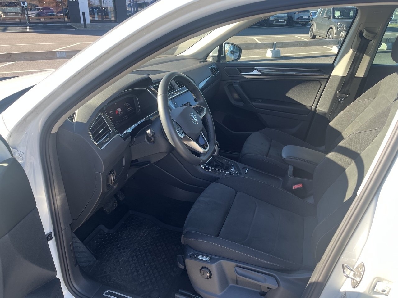 Volkswagen Tiguan 2.0 TDI SCR 2023, bild 3/3