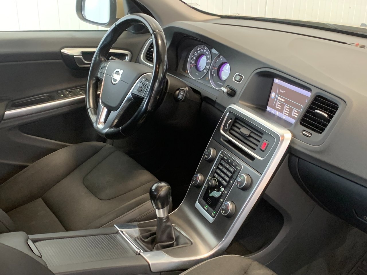 Volvo V60 Momentum 2012, bild 5/10