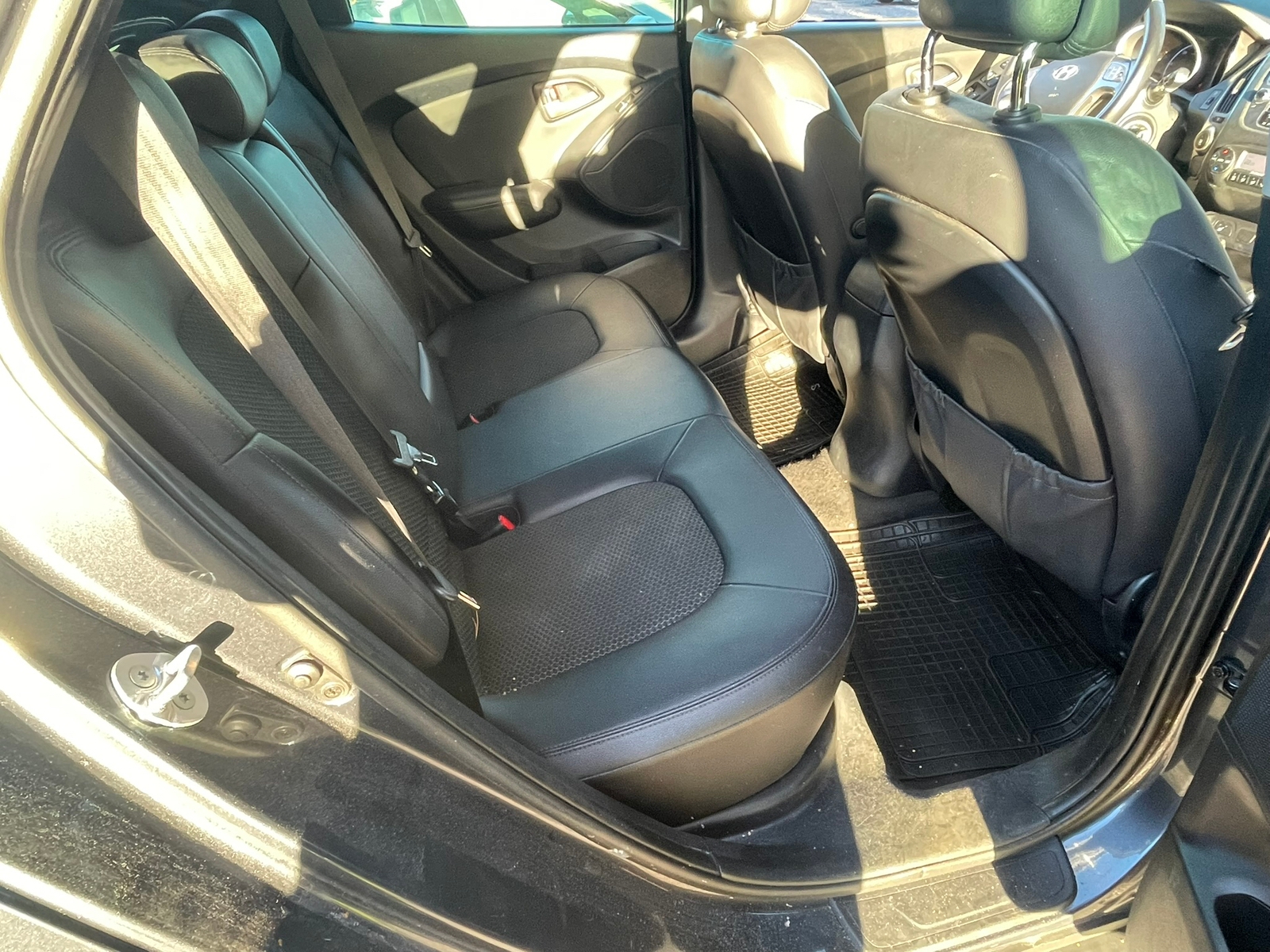Hyundai ix35 2.0 CRDi 2011, bild 4/5