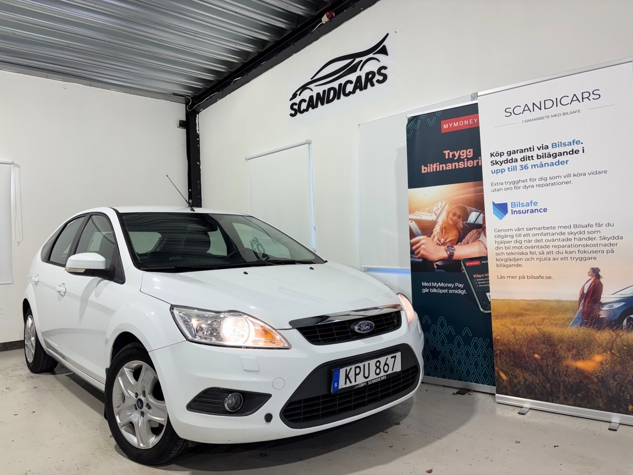 Ford Focus 1.6 TDCi DPF 2010, bild 2/10