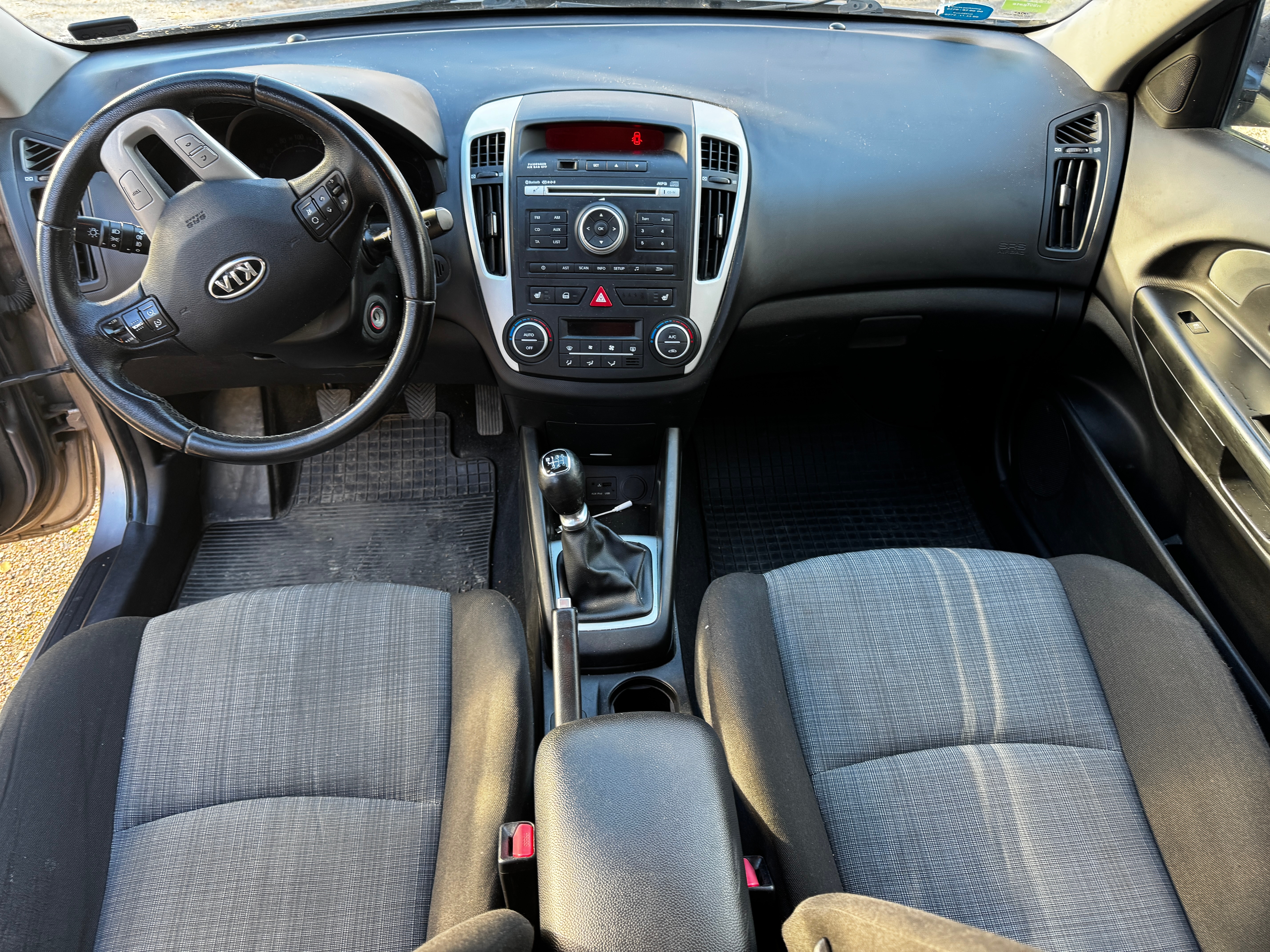 Kia Ceed 1.6 CRDi 128 2012, bild 7/7