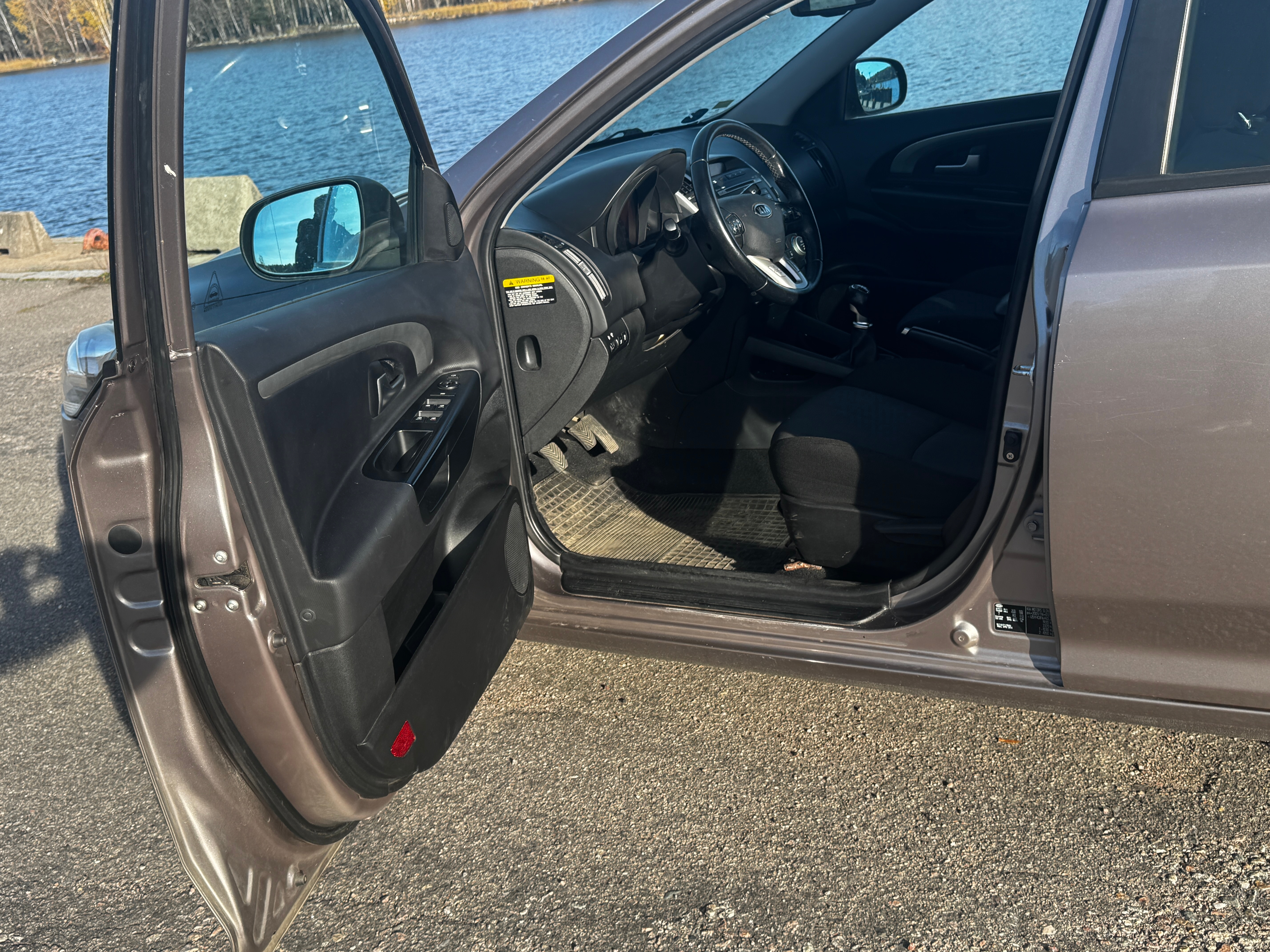 Kia Ceed 1.6 CRDi 128 2012, bild 5/7