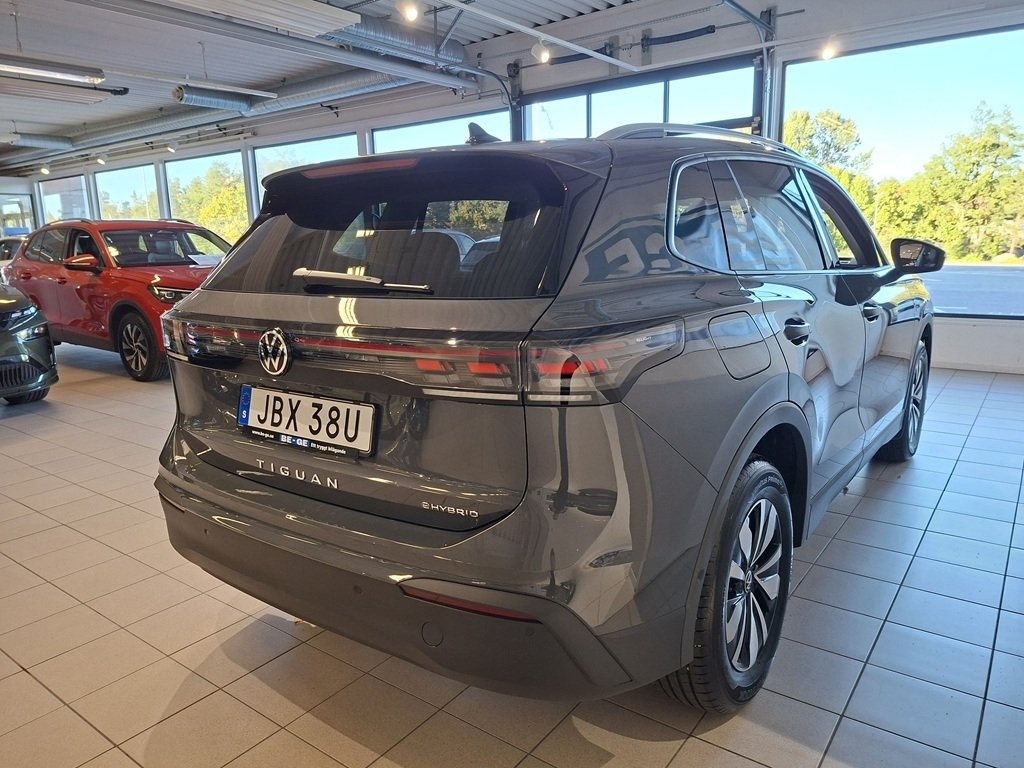 Volkswagen Tiguan 1.5 eHybrid Life 2026, kuva 4/10