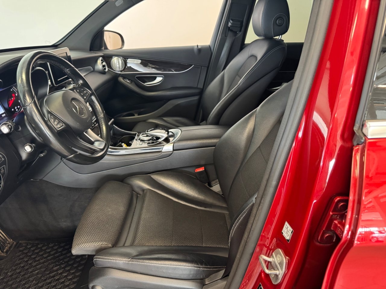 Mercedes-Benz GLC 220 d Exclusive 2016, bild 6/10