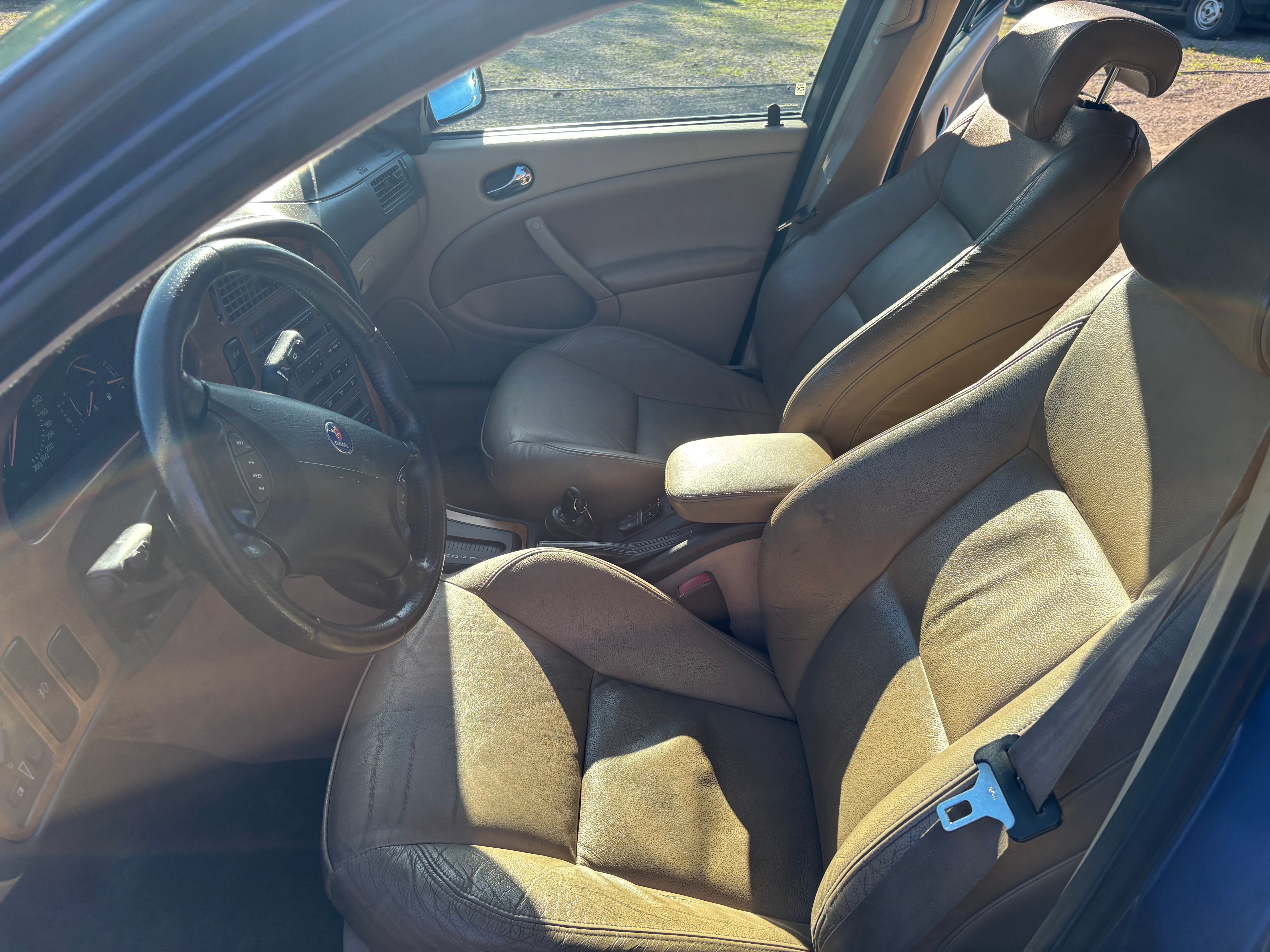 Saab 9-5 2.3 Turbo Aero 2002, bild 7/8