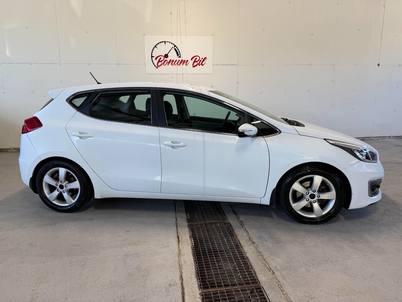 Kia Ceed 1.6 CRDi 136 2018, bild 6/10