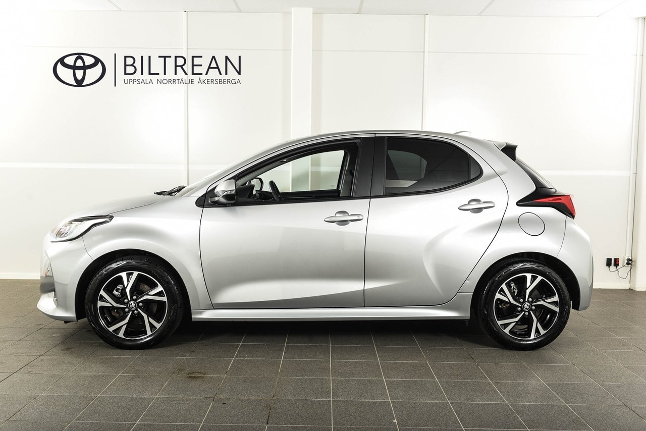 Toyota Yaris 1.5 Hybrid 116 Active Plus 2024, bild 2/10