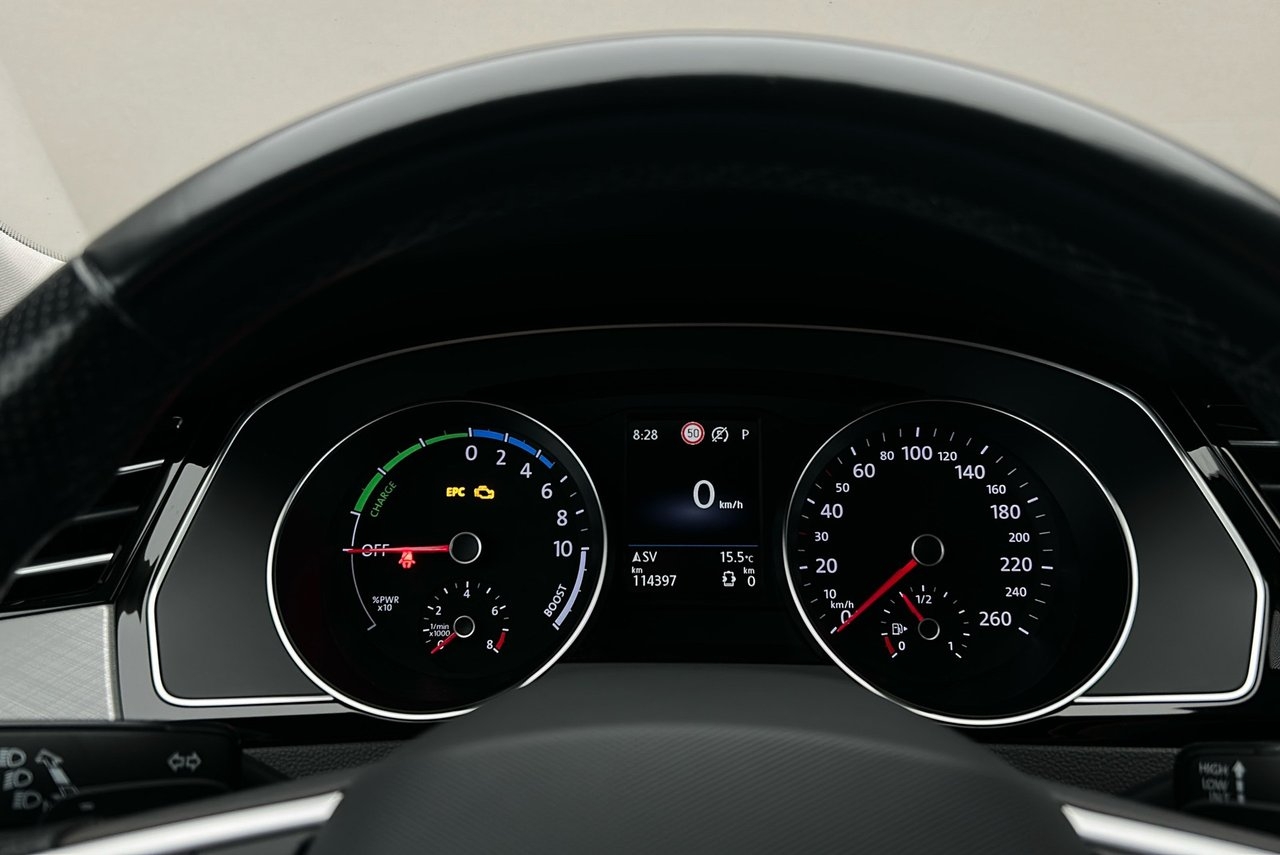 Volkswagen Passat GTE 2022, bild 7/10