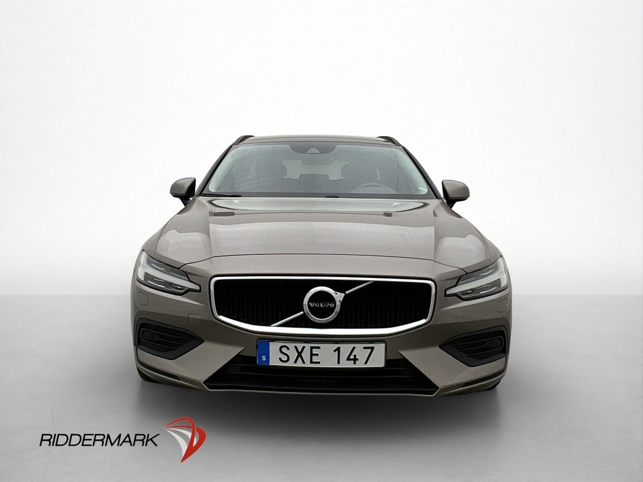 Volvo V60 D4 Momentum 2019, bild 2/10
