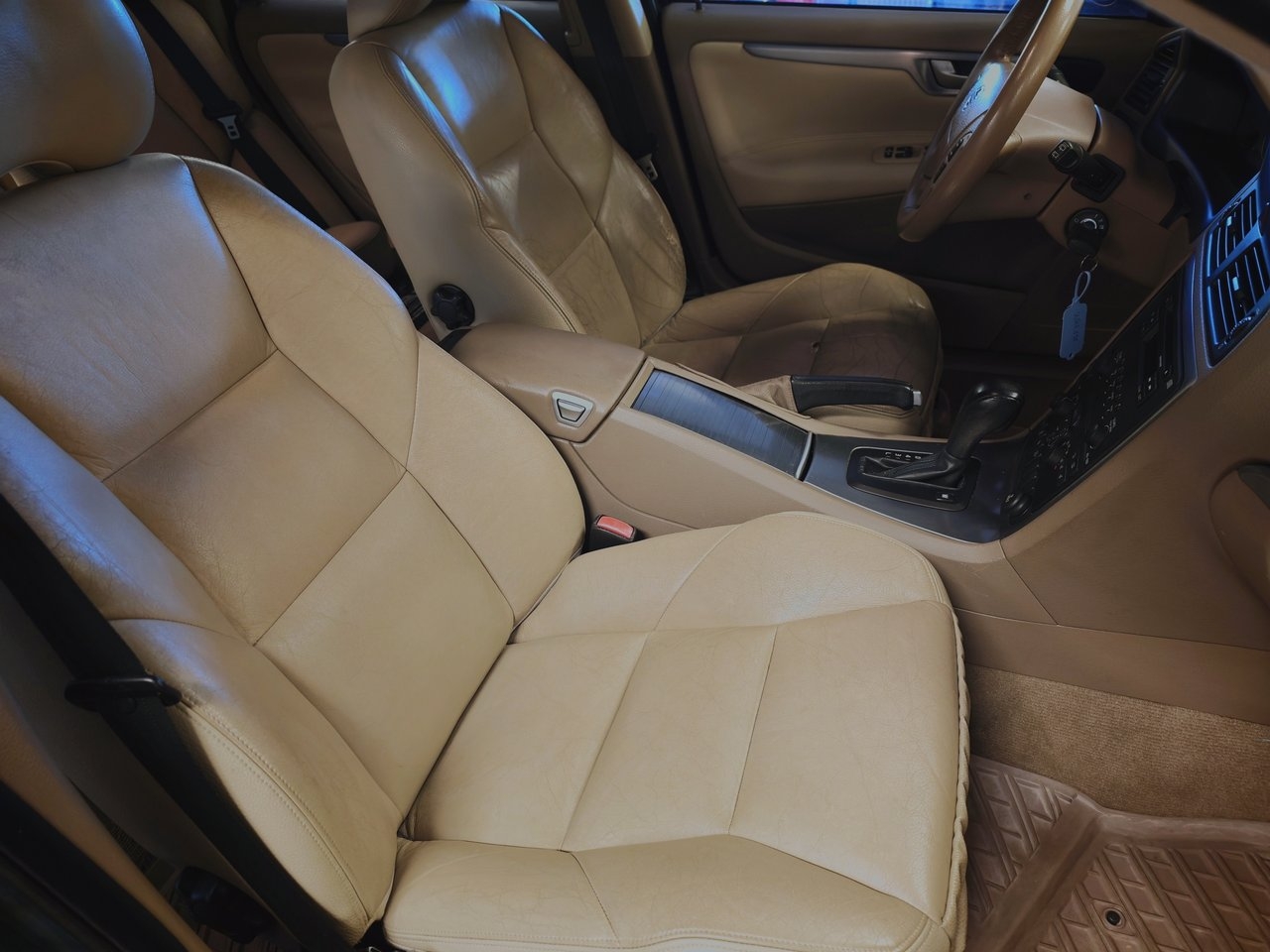 Volvo V70 2.4 2005, kuva 7/10