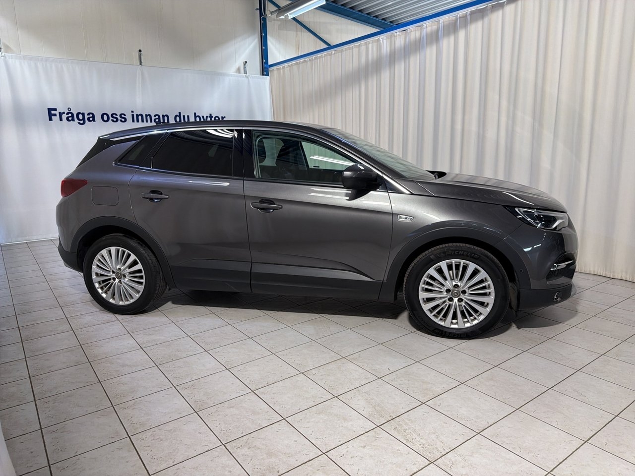 Opel Grandland X 1.6 Diesel 2018, bild 2/10
