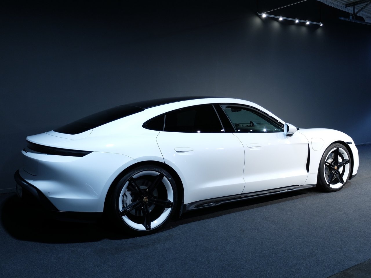 Porsche Taycan Nordic 2023, bild 2/10