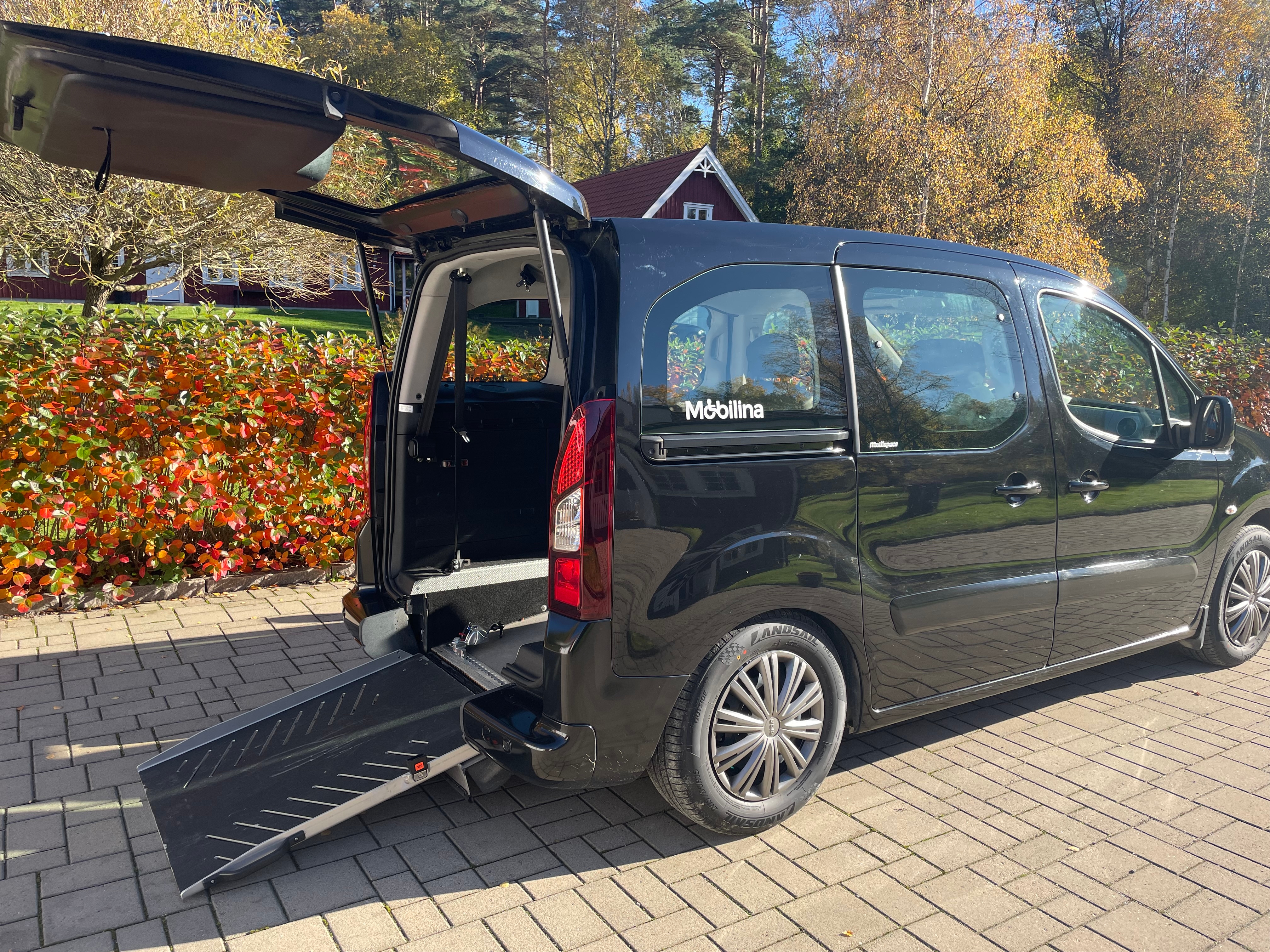 Citroen Berlingo e-HDi 90 Multispace 2012, bild 2/4