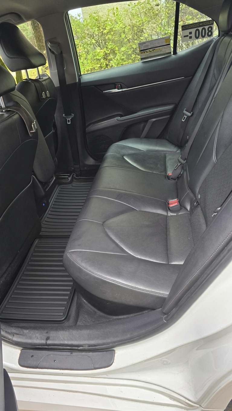 Toyota Camry 2024, bild 4/8