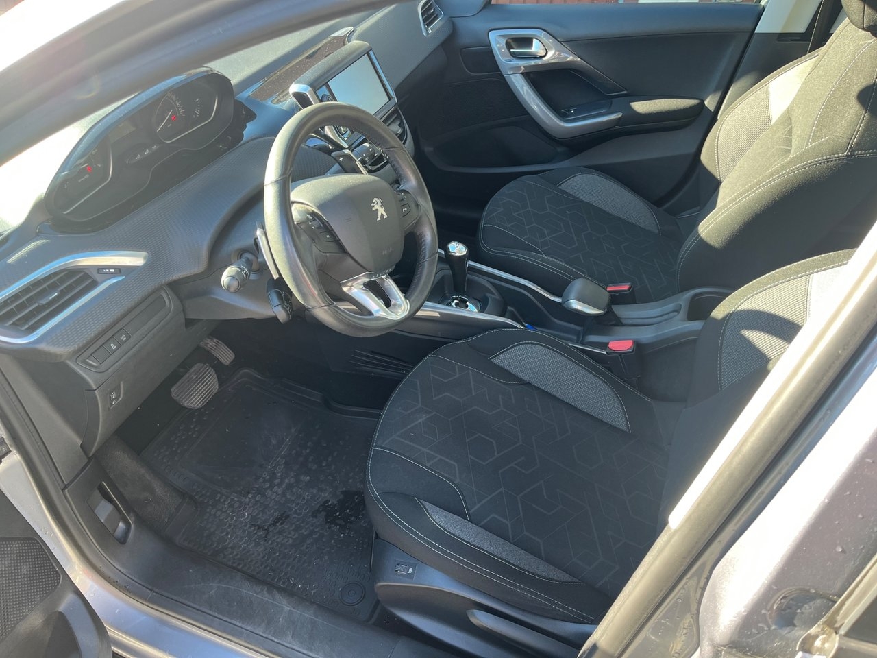 Peugeot 2008 2016, bild 5/5