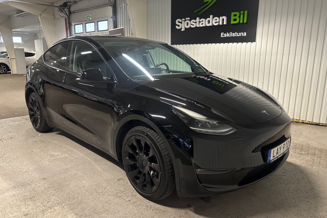 Tesla Model Y 2025, bild 7/10