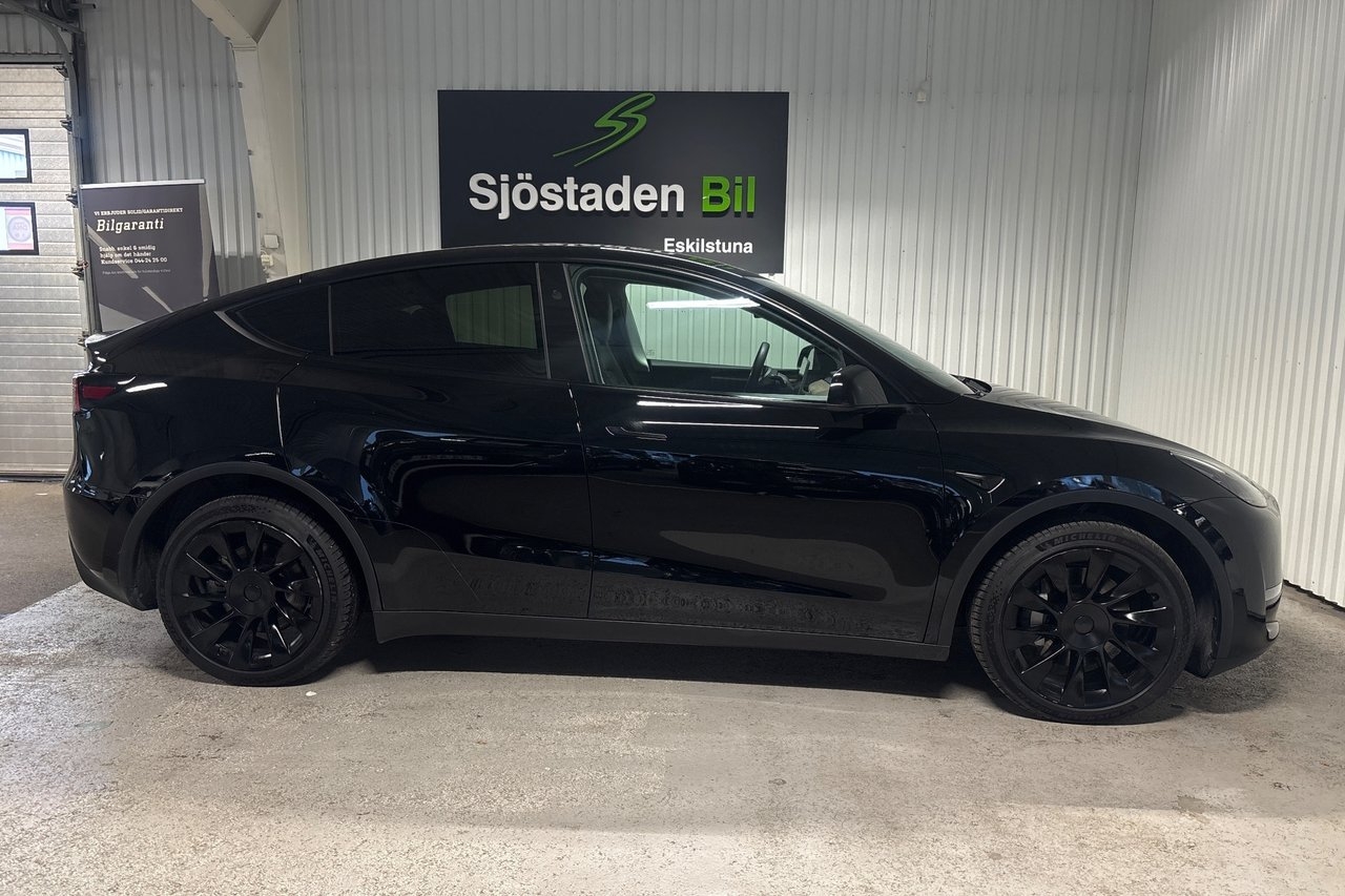 Tesla Model Y 2025, bild 6/10