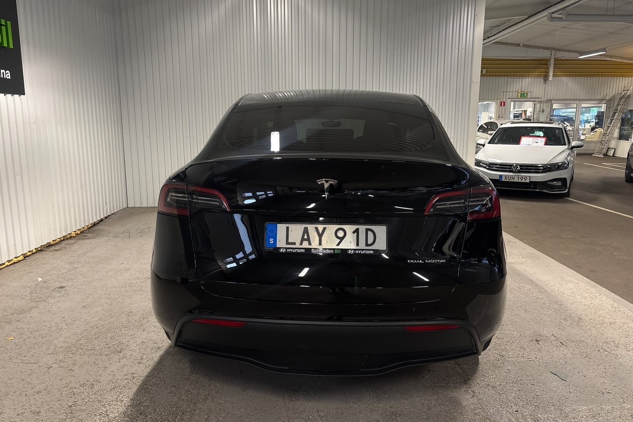 Tesla Model Y 2025, bild 4/10