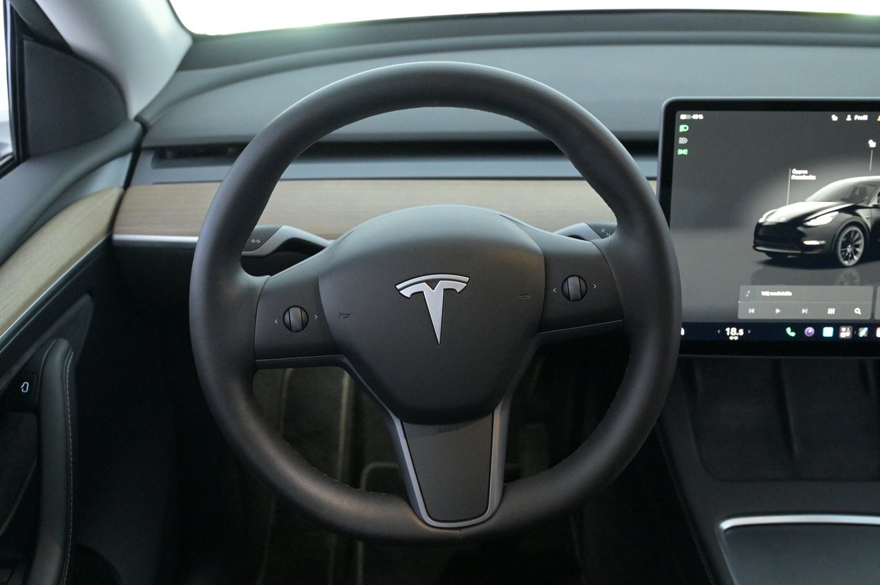 Tesla Model Y 2022, bild 7/10