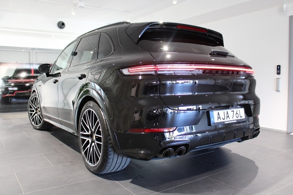 Porsche Cayenne 2024, bild 2/10