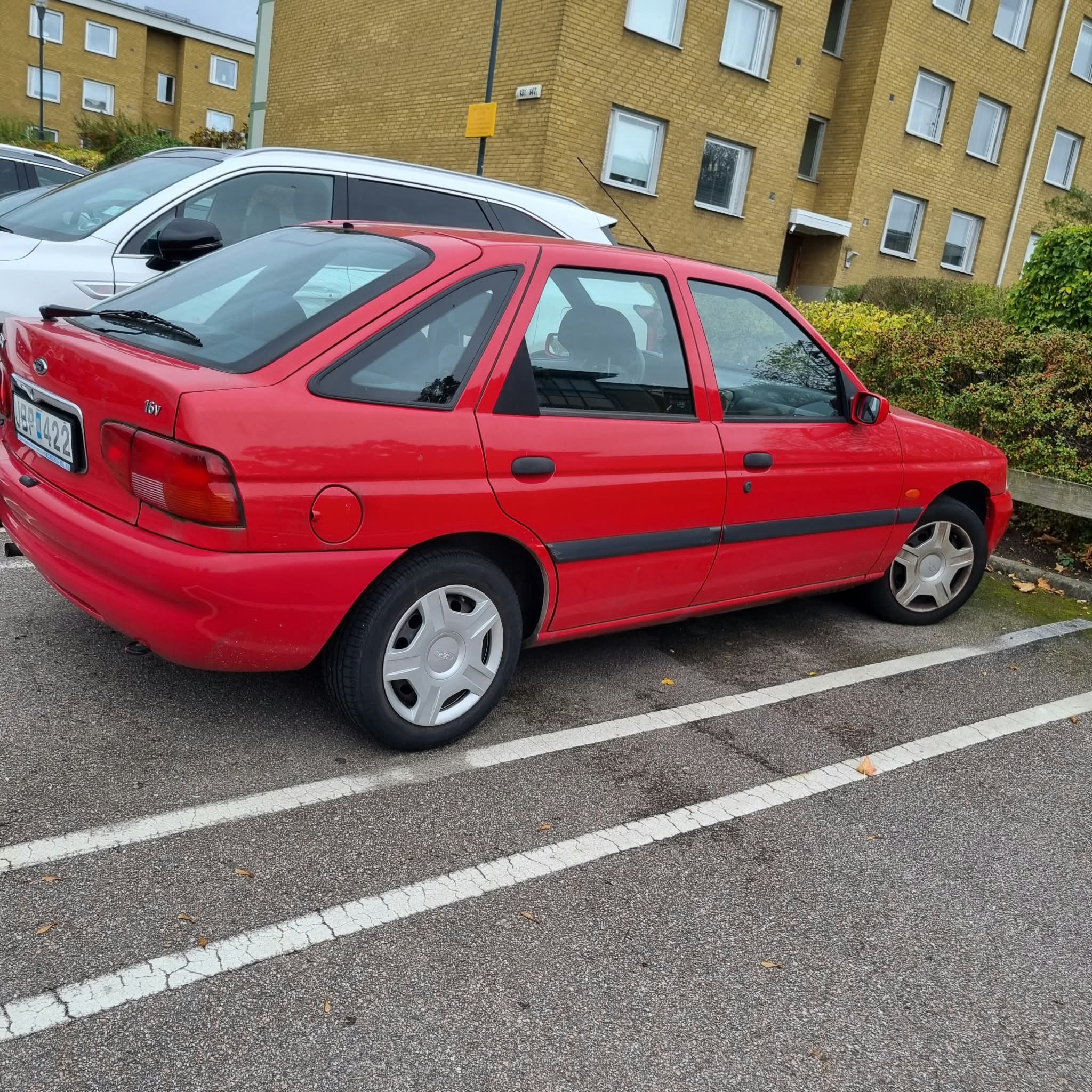 Ford Escort 1.6 16V 1998, bild 2/4