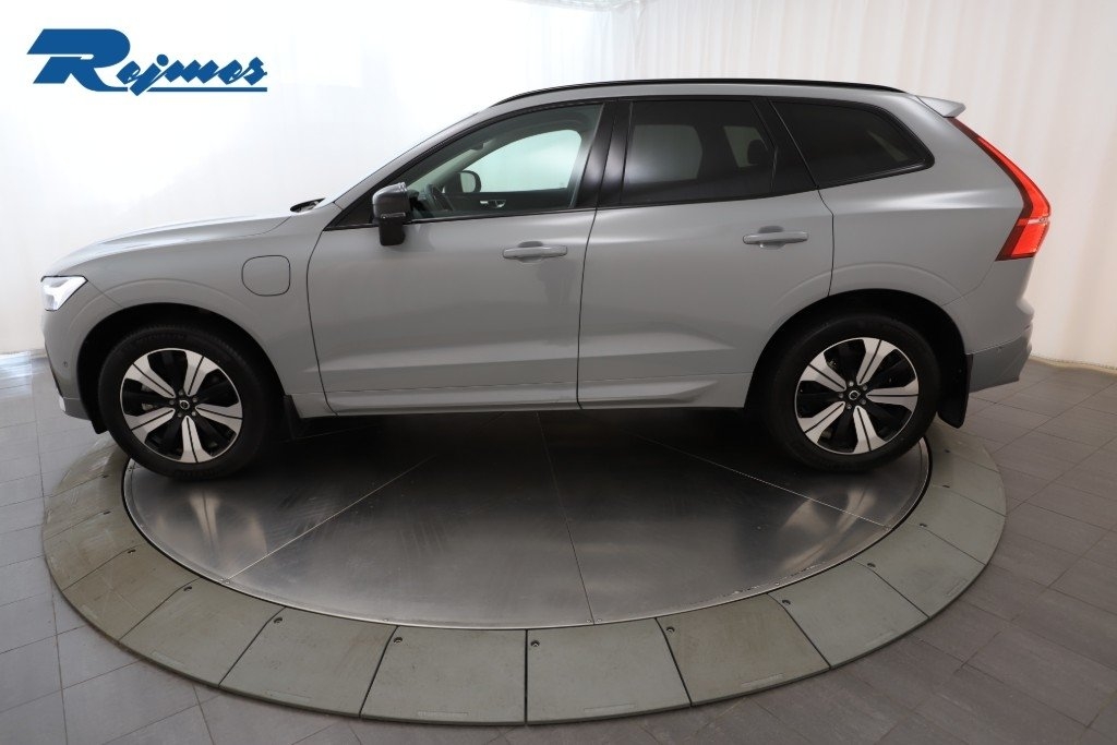 Volvo XC60 Plus Dark Nordic 2025, bild 3/10