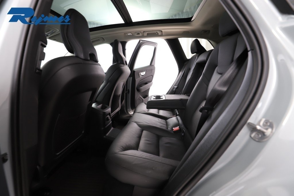Volvo XC60 Plus Dark Nordic 2025, bild 7/10