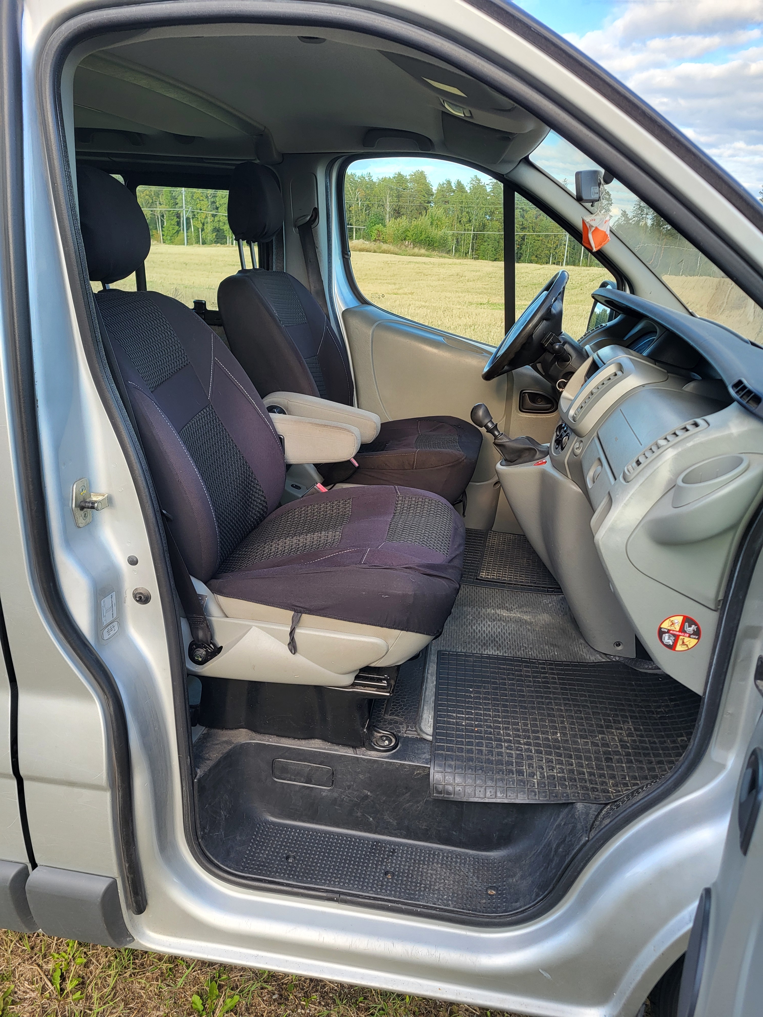 Nissan Primastar 2009, bild 4/9