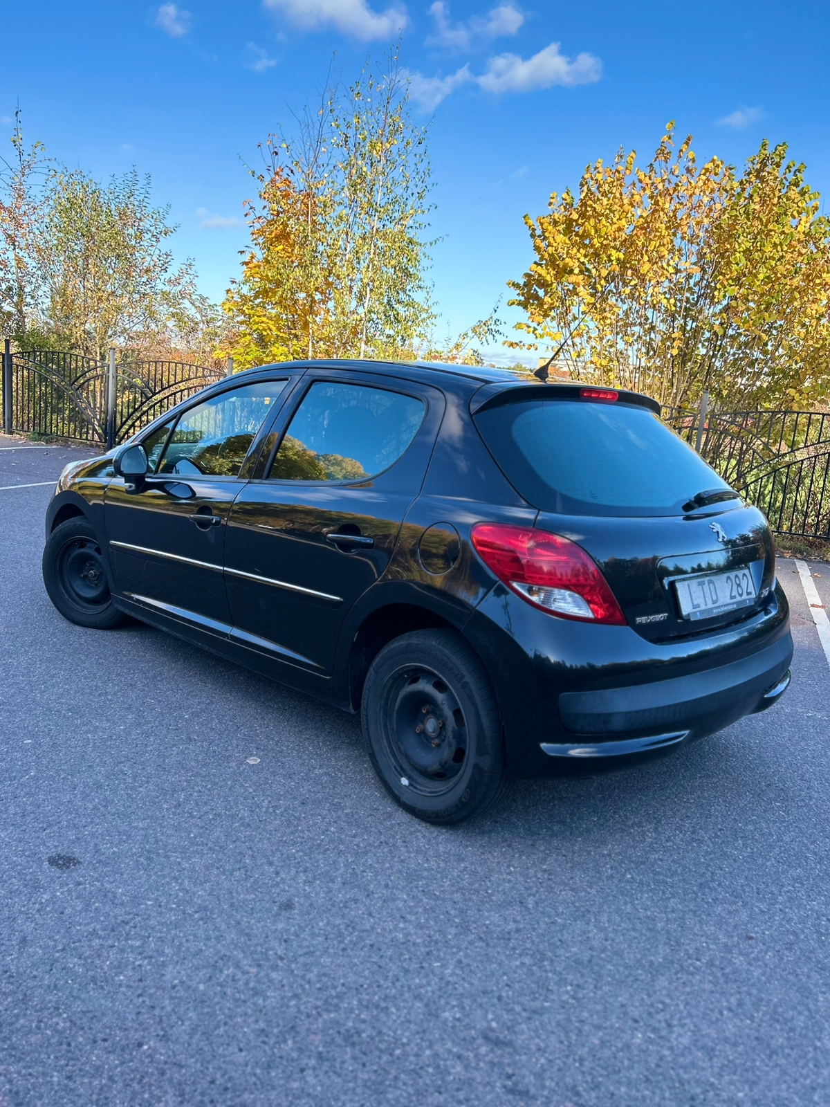 Peugeot 207 95 VTi 2011, bild 3/8