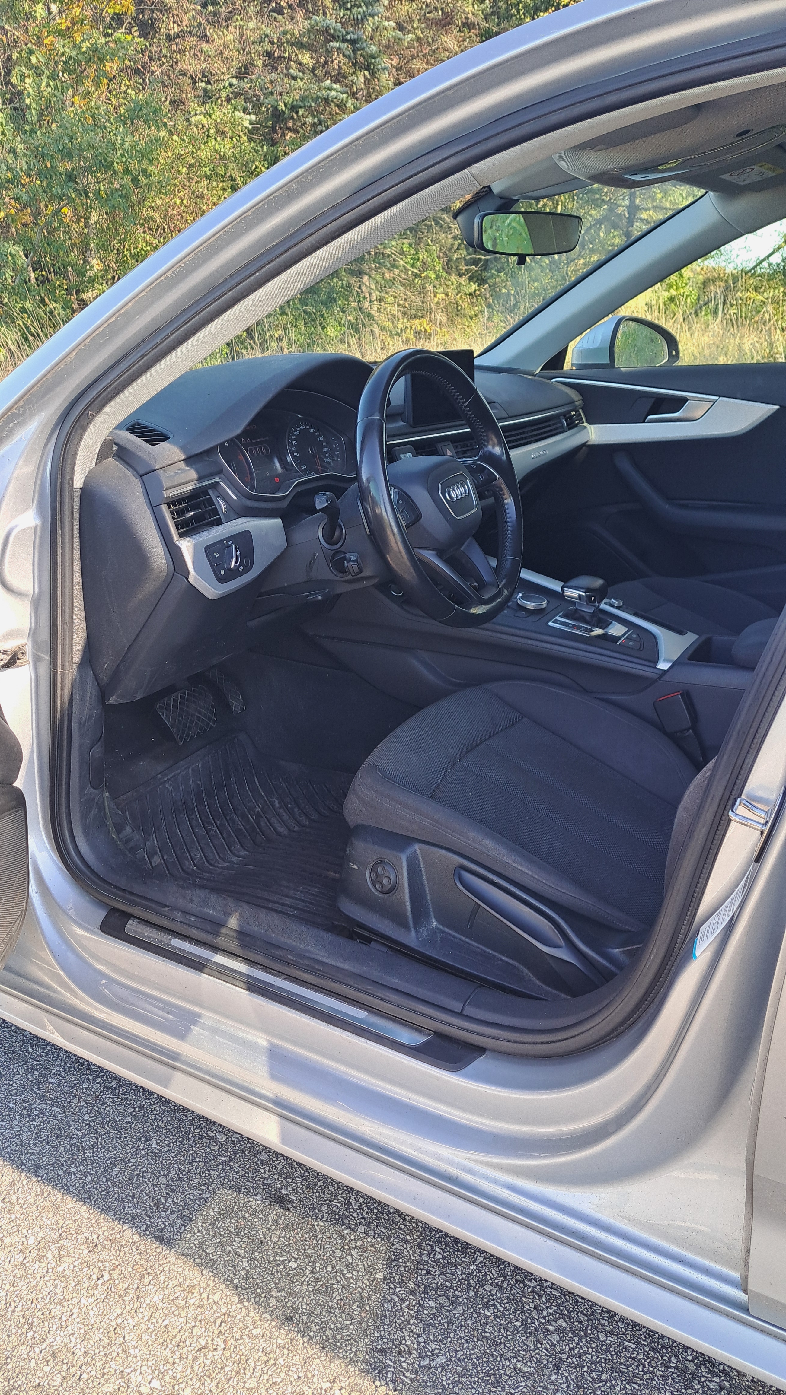 Audi A4 2.0 TDI 2017, bild 5/6