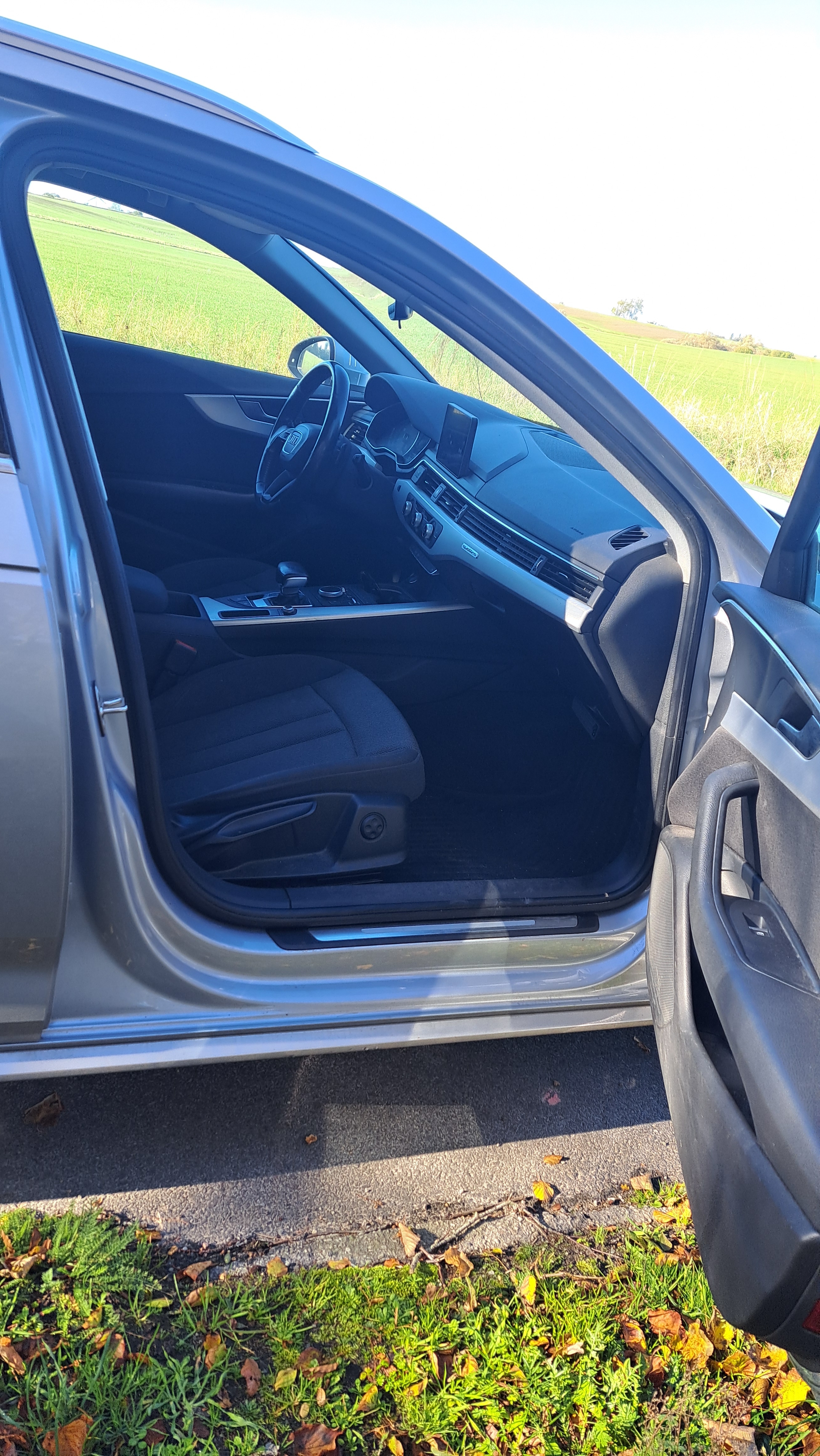 Audi A4 2.0 TDI 2017, bild 4/6