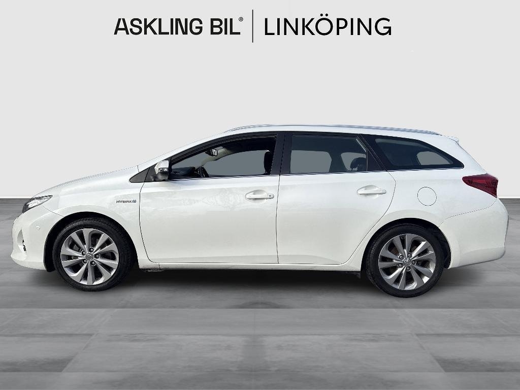 Toyota Auris 1.8 Hybrid Executive 2015, bild 3/10