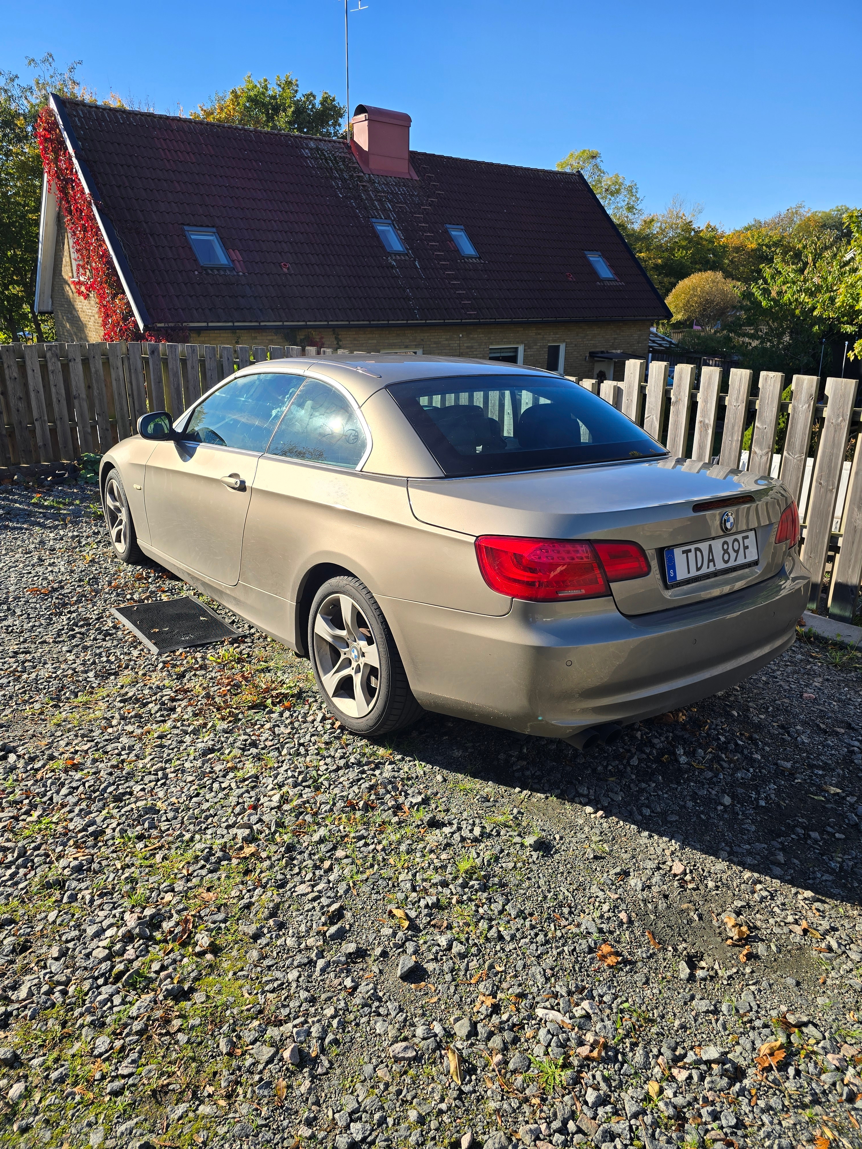 BMW 325 2011, bild 2/6