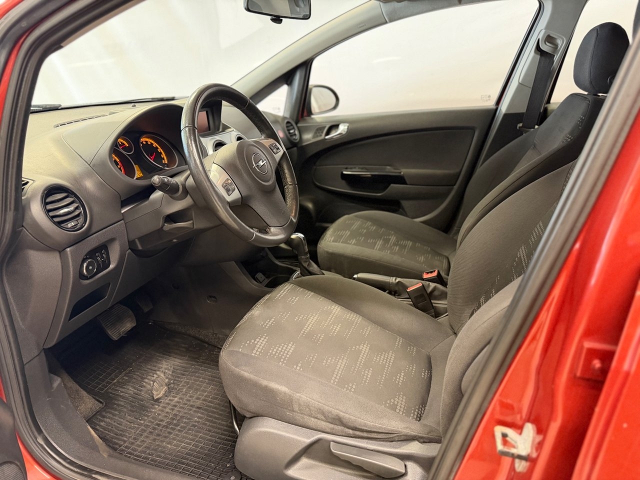 Opel Corsa 1.4 Enjoy 2014, bild 5/10