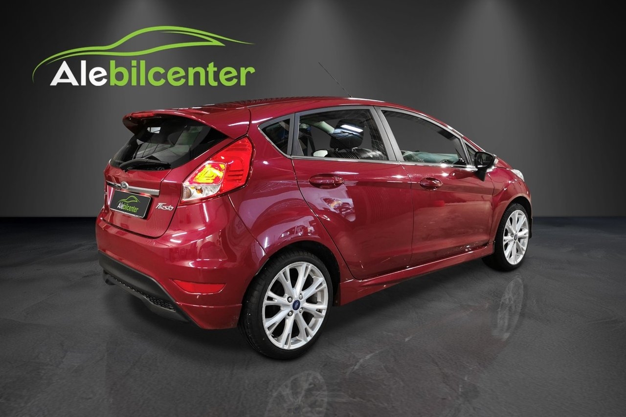 Ford Fiesta 1.0 Titanium 2013, bild 4/10