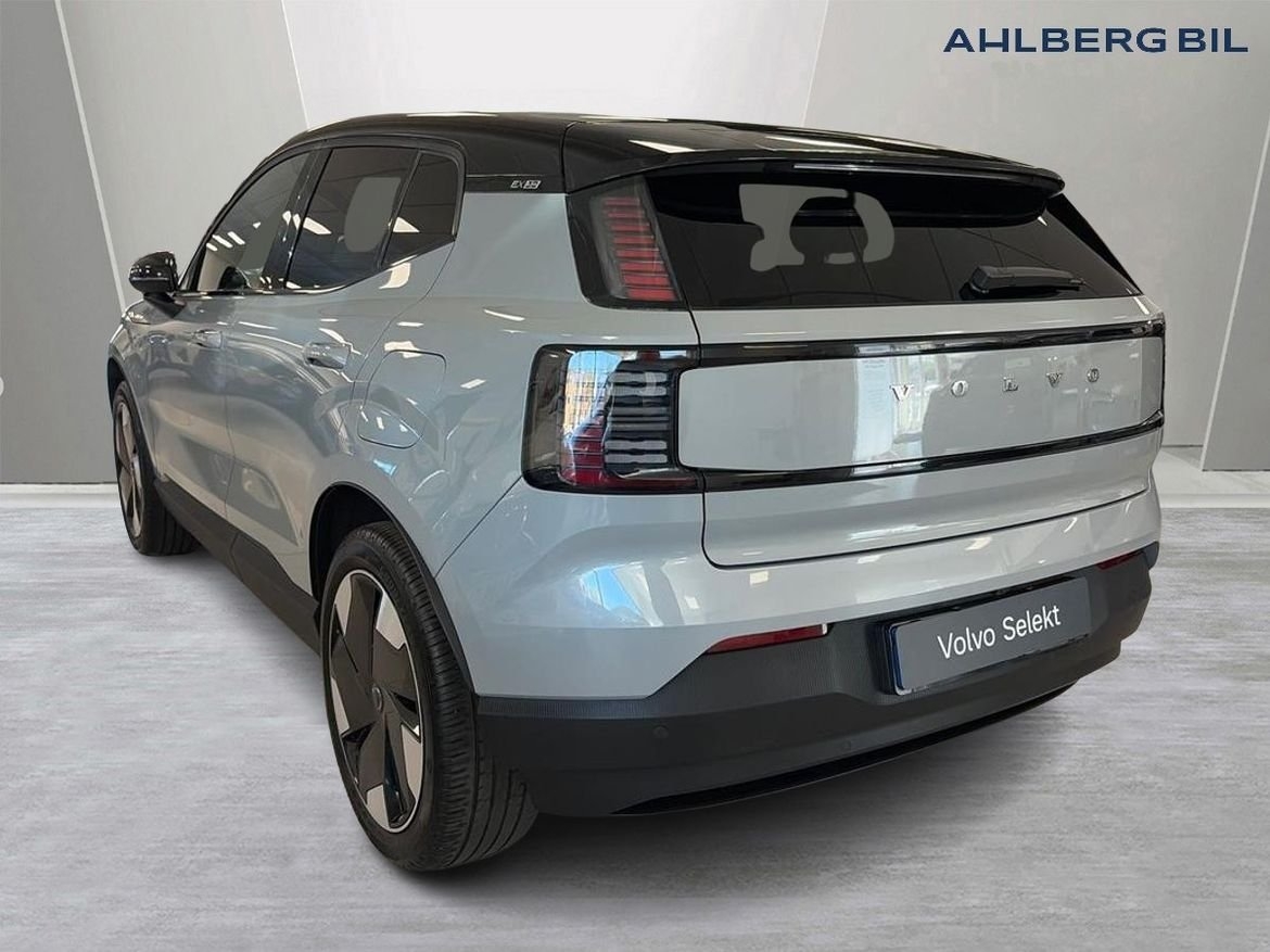 Volvo EX30 Extended Range Plus 2024, bild 3/10