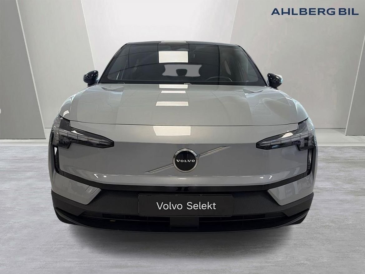Volvo EX30 Extended Range Plus 2024, bild 6/10