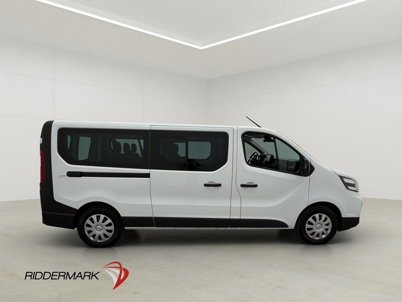 Nissan Primastar dCi 150 2023, bild 2/10
