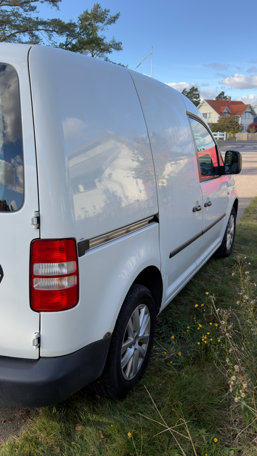 Volkswagen Caddy 1.6 TDI 2011, bild 3/6