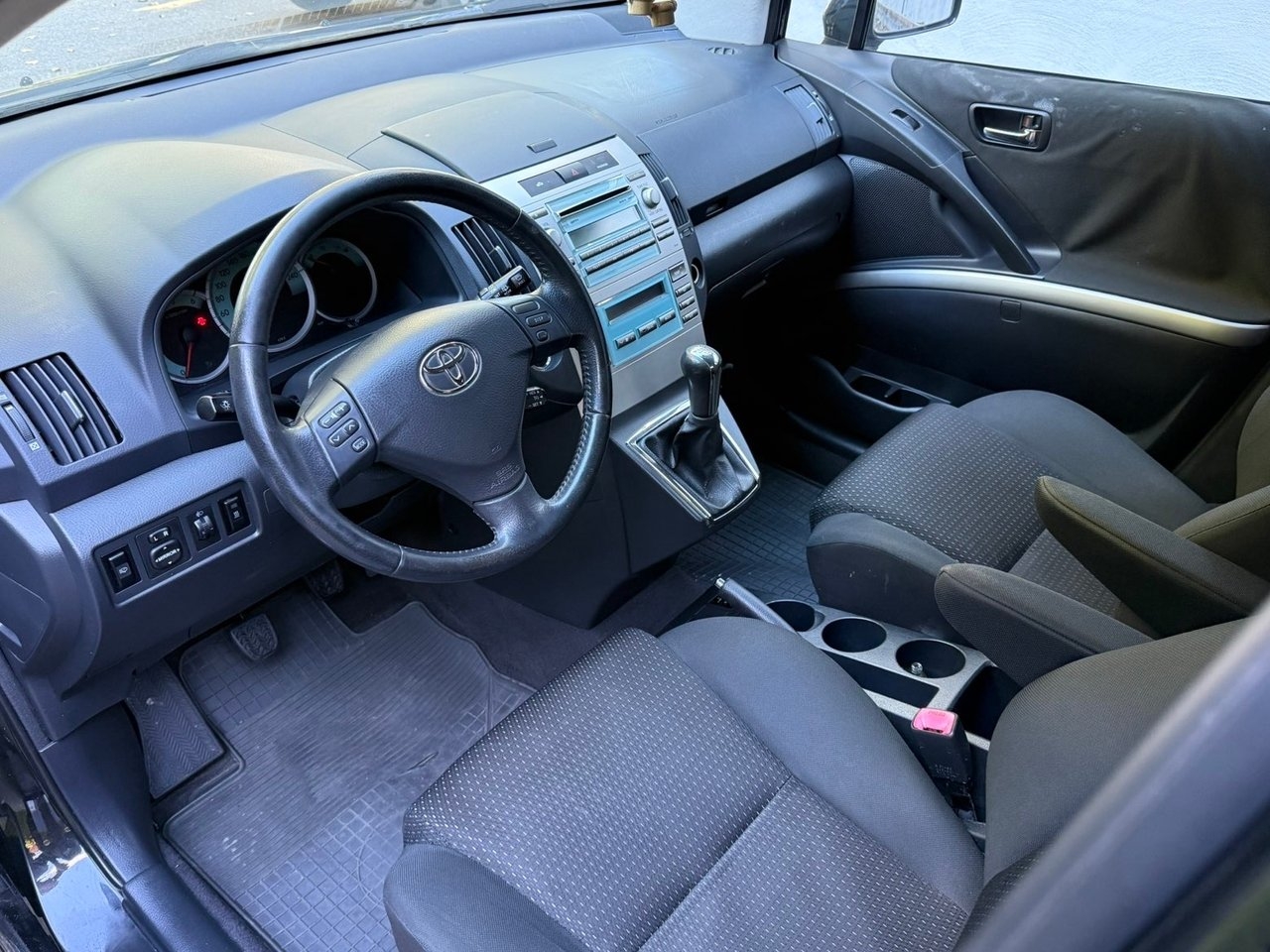 Toyota Corolla Verso 2008, bild 5/8