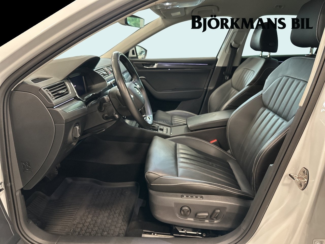 Skoda Superb 1.4 TSI iV Style Business 2023, photo 7/10