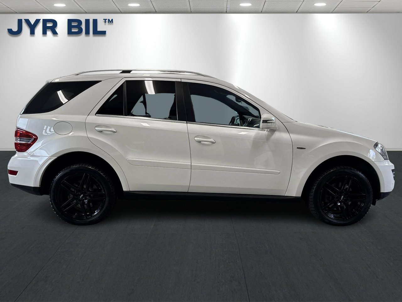 Mercedes-Benz ML 350 CDI Grand Edition 2011, bild 2/10