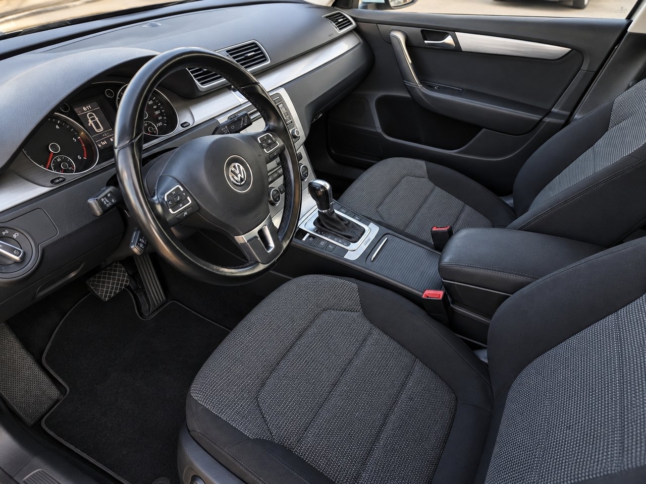 Volkswagen Passat 2.0 TDI 2013, bild 5/10