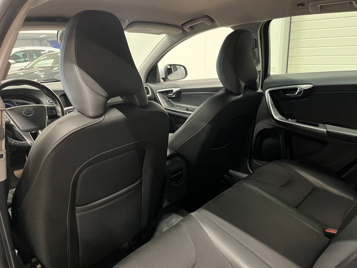 Volvo V60 D4 Momentum Classic 2018, bild 7/10