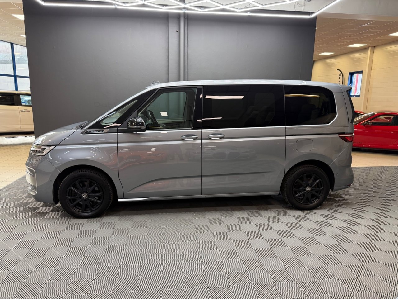 Volkswagen Multivan 1.4 eHybrid 2022, bild 3/9