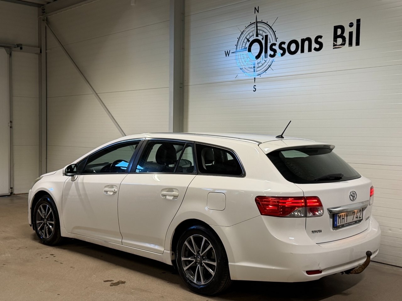 Toyota Avensis 2.0 D-4D Business 2012, bild 4/10