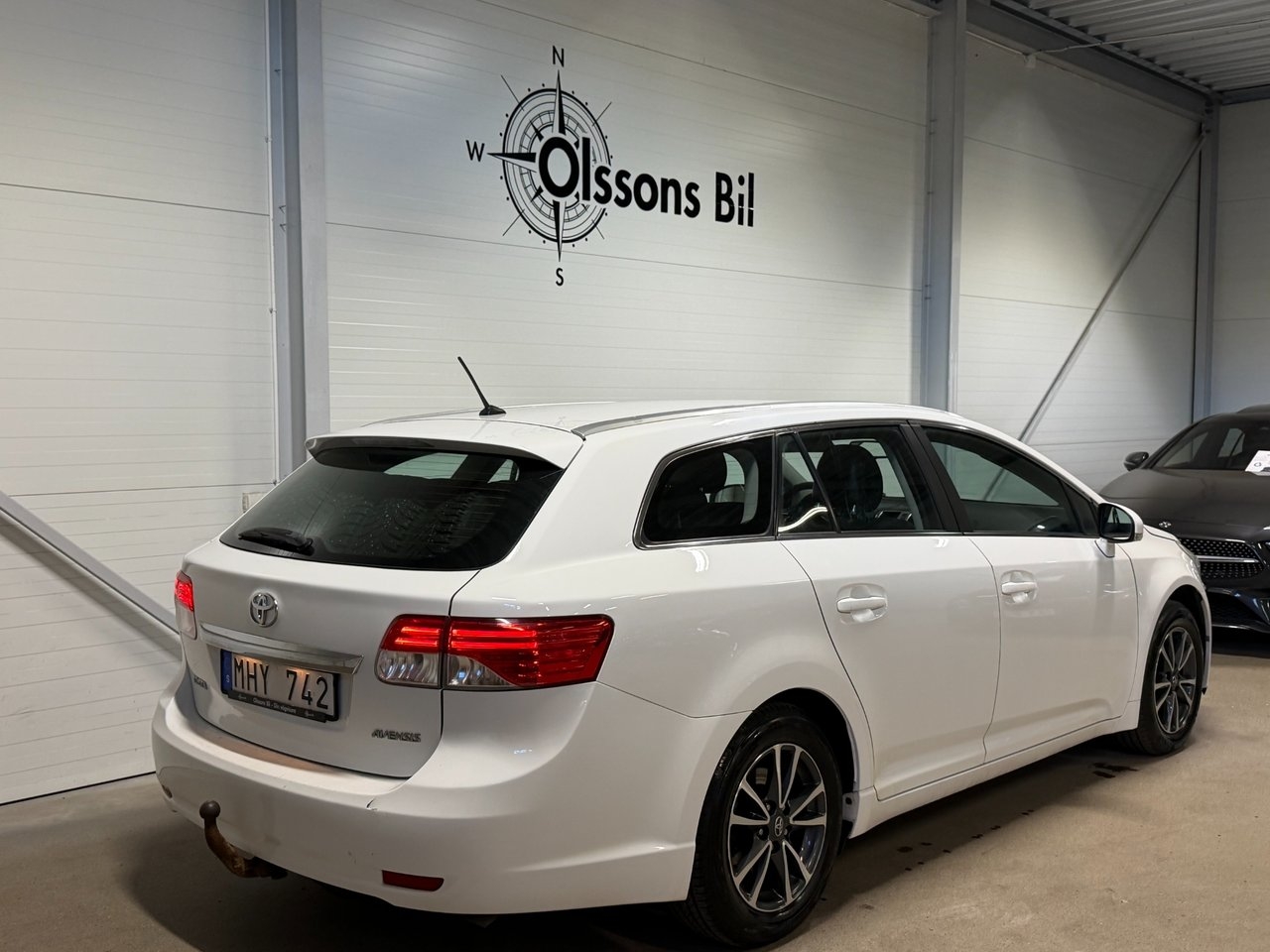 Toyota Avensis 2.0 D-4D Business 2012, bild 6/10